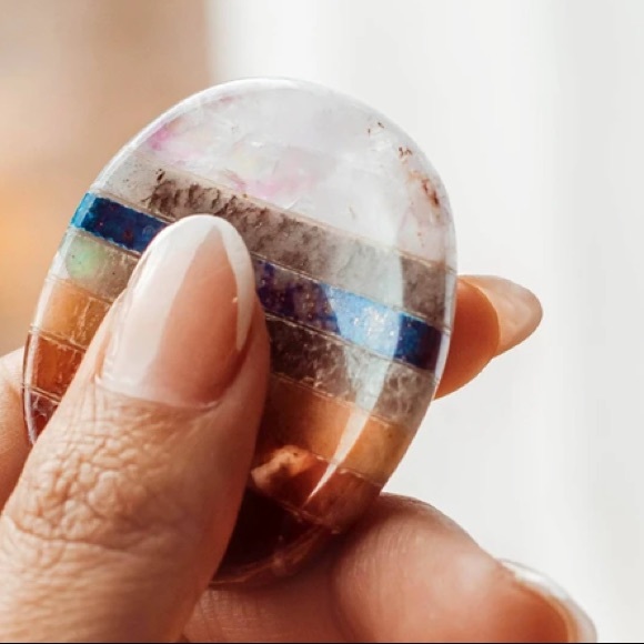 Chakra worry stone - Picture 2 of 5